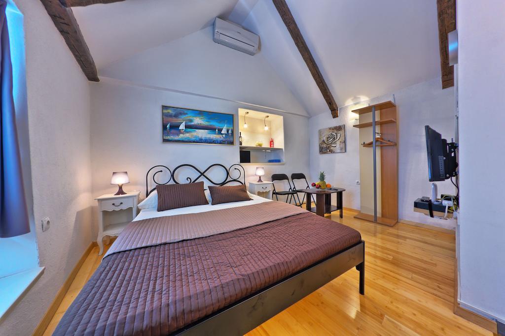 Studio Sime Apartment สปลิท ห้อง รูปภาพ